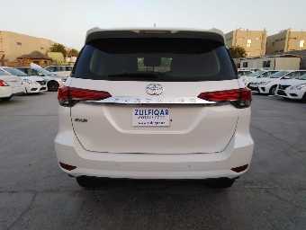TOYOTA FORTUNER 2019 Image 8
