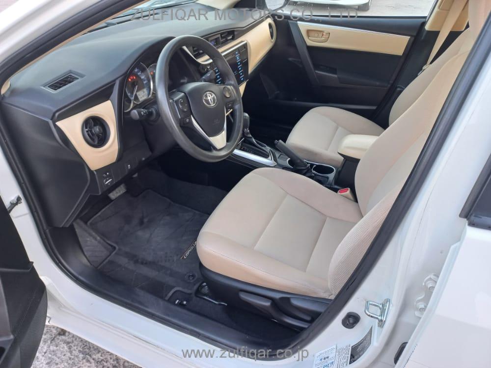 TOYOTA COROLLA 2019 Image 11