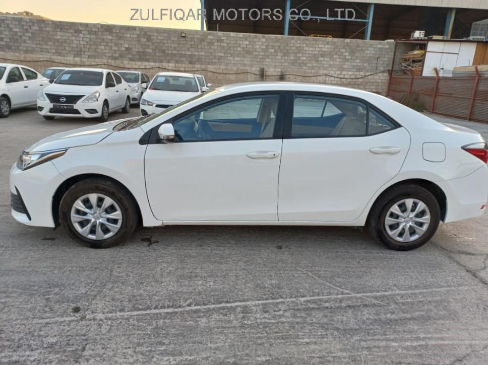 TOYOTA COROLLA 2019 Image 4