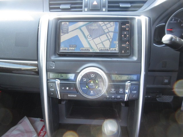 TOYOTA MARK X 2016 Image 20