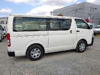 TOYOTA HIACE 2017 Image 2