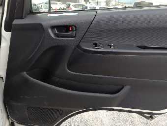 TOYOTA HIACE 2017 Image 11