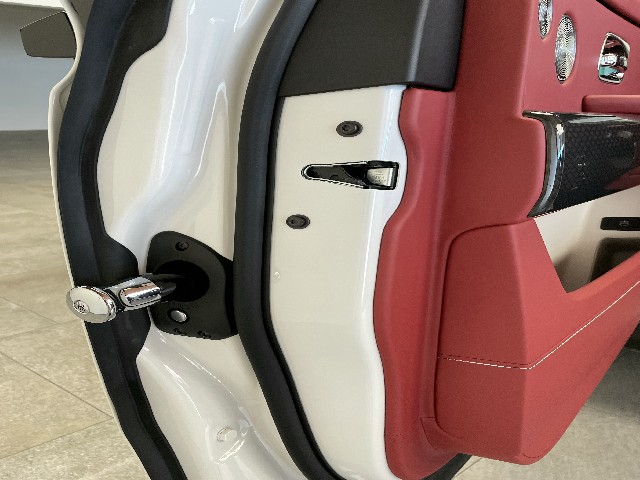 ROLLS ROYCE CULLINAN 2020 Image 38