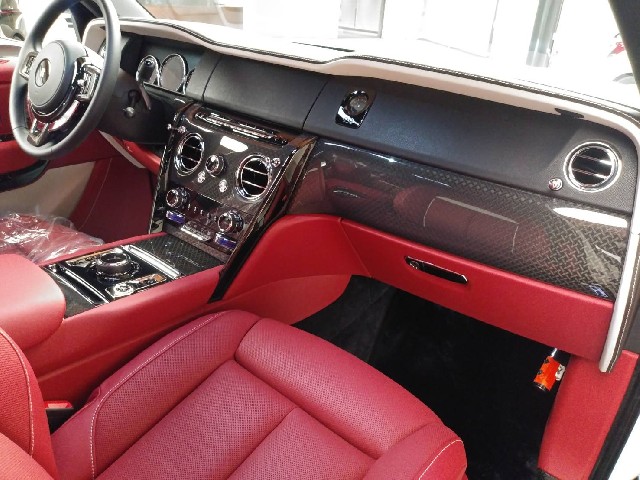 ROLLS ROYCE CULLINAN 2020 Image 64