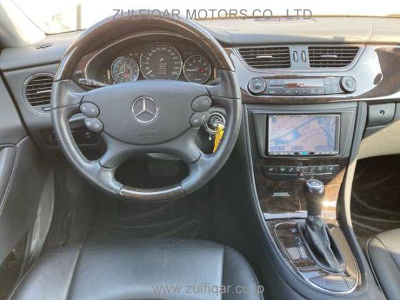 MERCEDES BENZ CLS CLASS 2007 Image 28