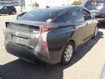 TOYOTA PRIUS 2017 Image 15