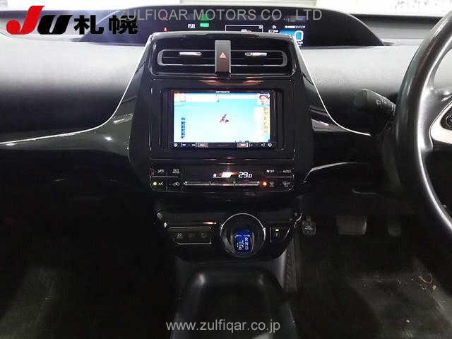 TOYOTA PRIUS 2017 Image 6