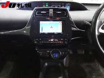 TOYOTA PRIUS 2017 Image 6