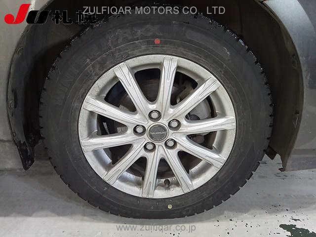 TOYOTA PRIUS 2017 Image 9