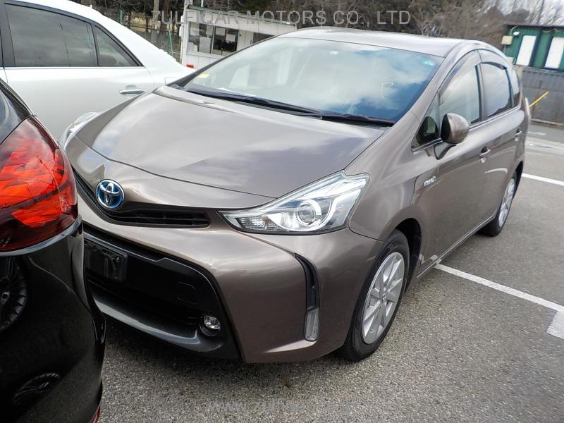 TOYOTA PRIUS ALPHA 2015 Image 29