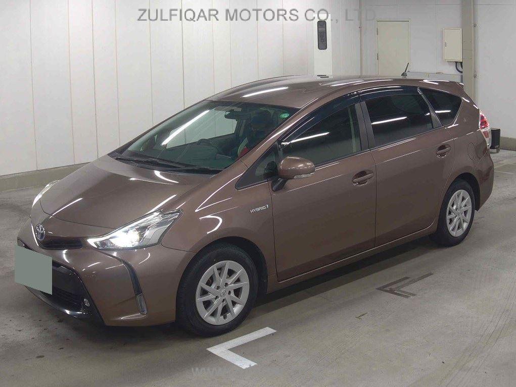 TOYOTA PRIUS ALPHA 2015 Image 4