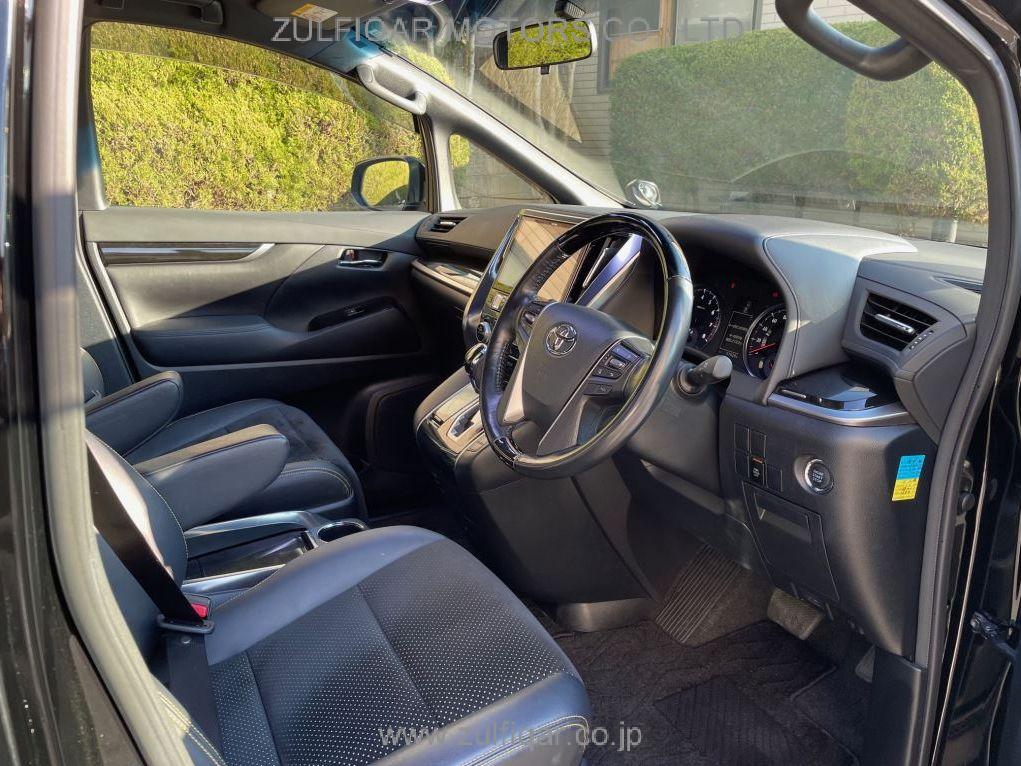 TOYOTA VELLFIRE 2017 Image 11