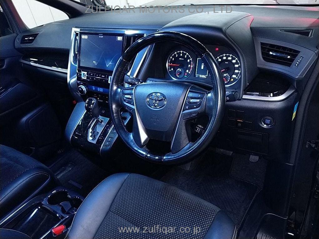 TOYOTA VELLFIRE 2017 Image 3