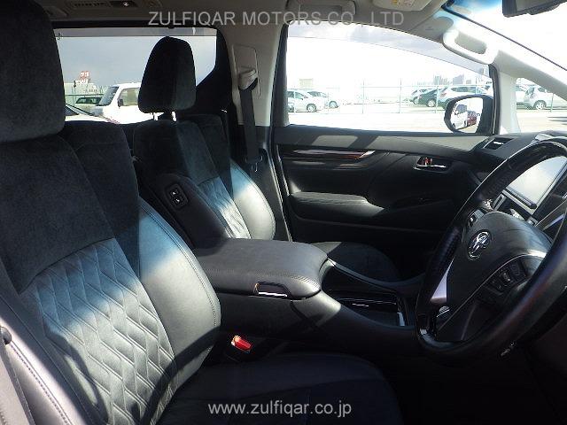 TOYOTA VELLFIRE 2017 Image 9