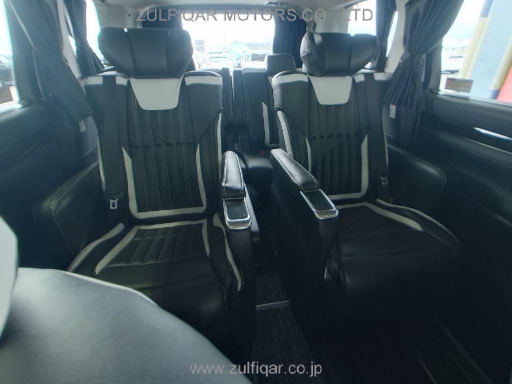 TOYOTA VELLFIRE 2017 Image 6