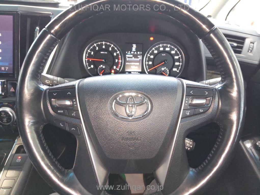 TOYOTA VELLFIRE 2017 Image 8