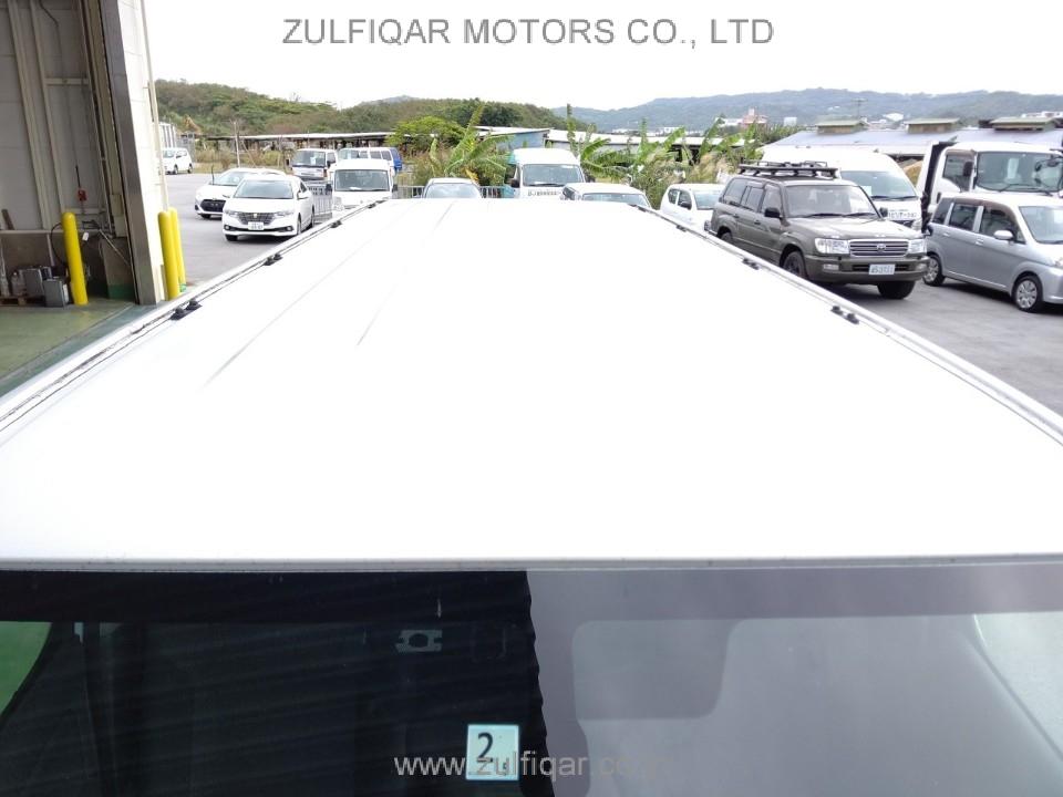 NISSAN NV350 CARAVAN WAGON 2018 Image 5