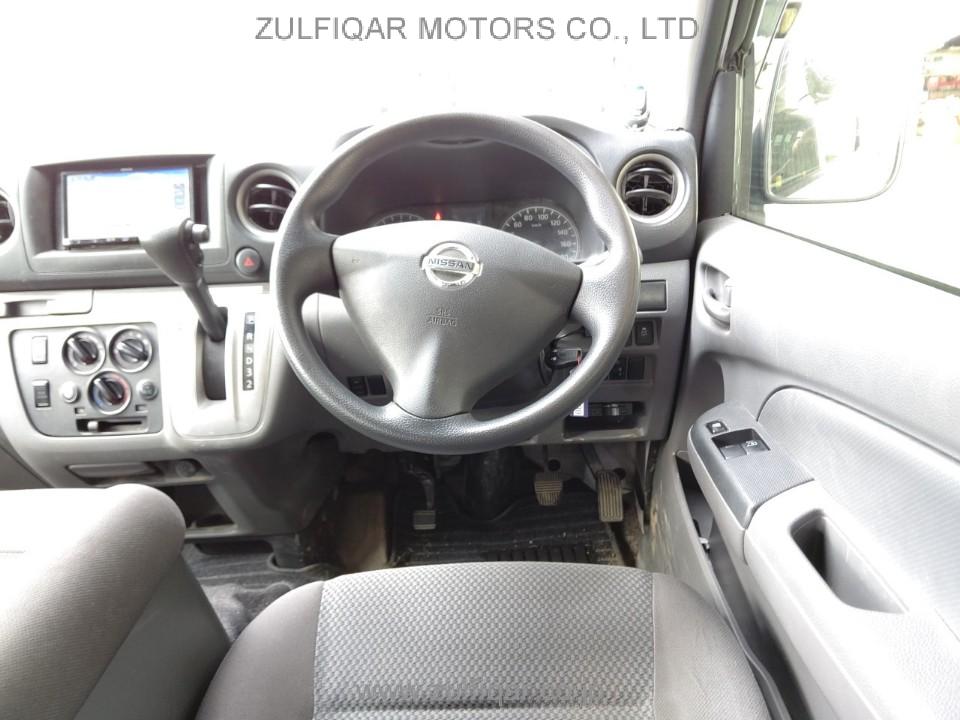NISSAN NV350 CARAVAN WAGON 2018 Image 8