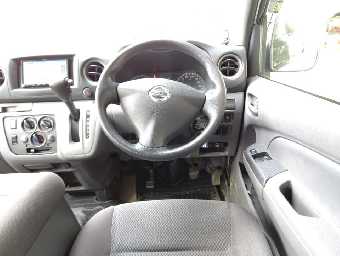 NISSAN NV350 CARAVAN WAGON 2018 Image 8