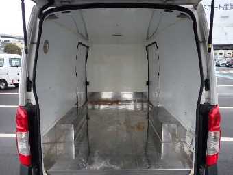 NISSAN NV350 CARAVAN 2016 Image 3