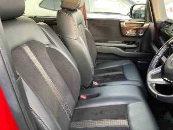 HONDA N-BOX CUSTOM 2019 Image 8