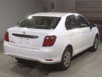 TOYOTA COROLLA AXIO 2016 Image 2
