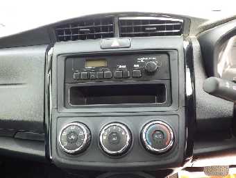 TOYOTA COROLLA AXIO 2016 Image 11