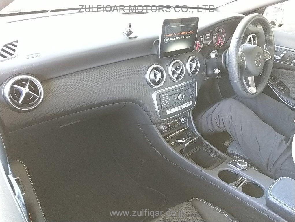 MERCEDES BENZ A CLASS 2017 Image 3