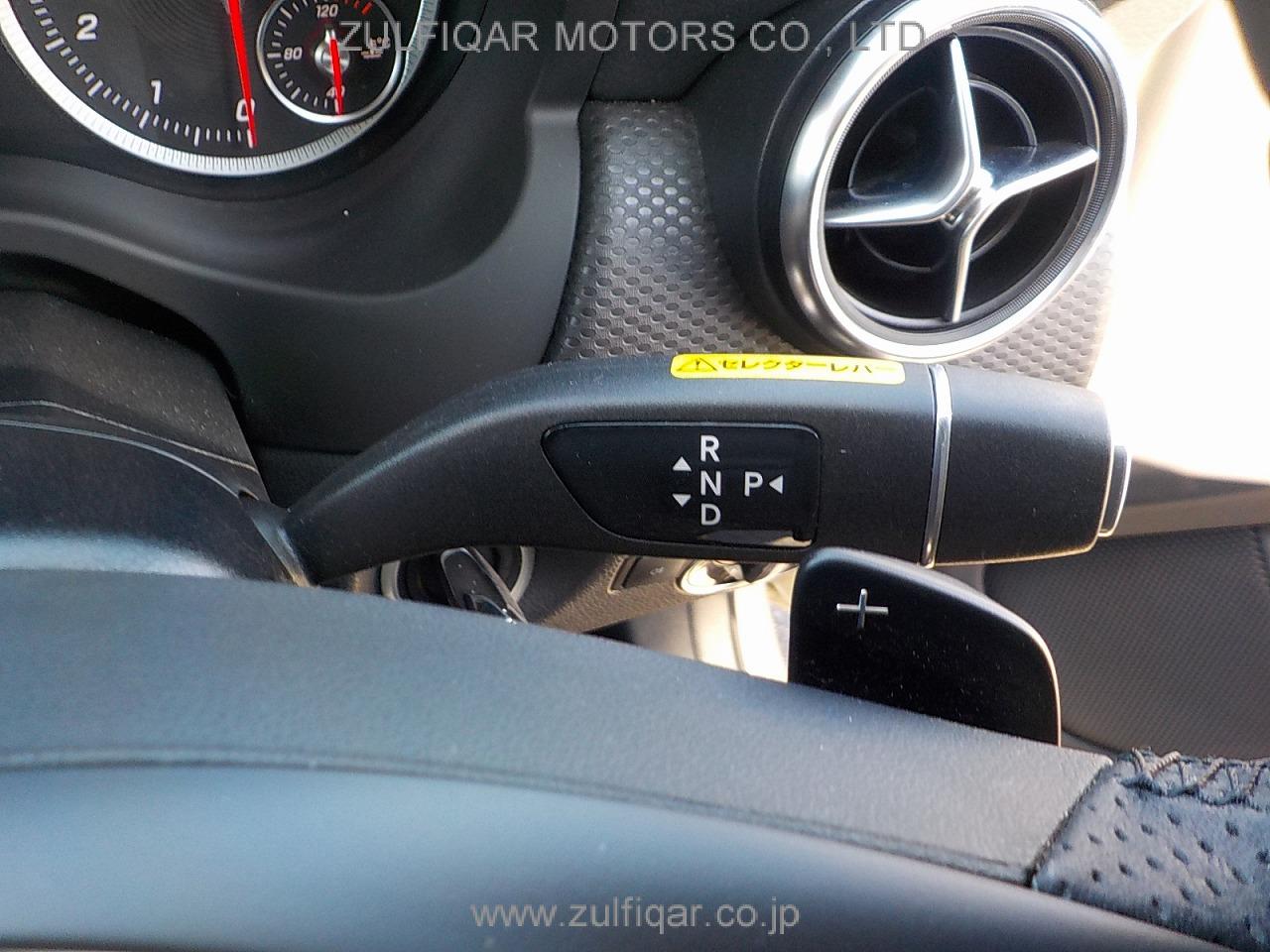 MERCEDES BENZ A CLASS 2017 Image 10