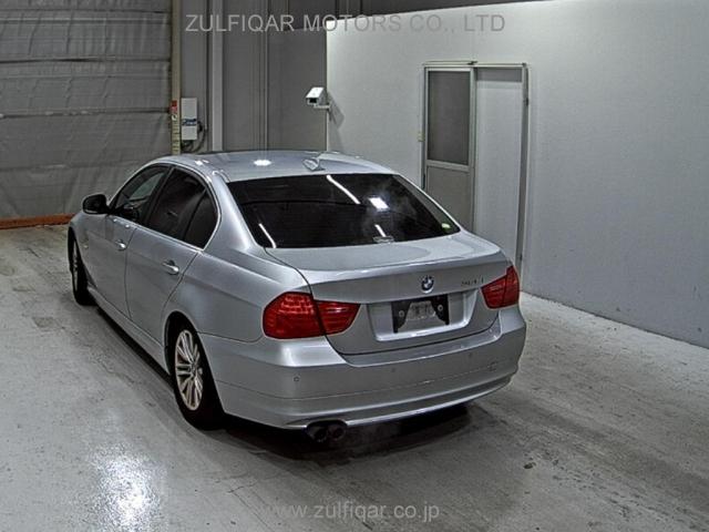 BMW 3 SERIES 2011 Image 2