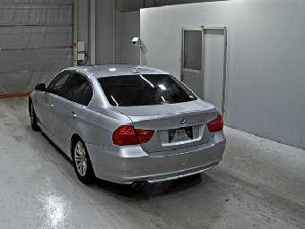 BMW 3 SERIES 2011 Image 2