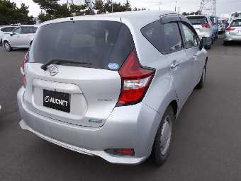 NISSAN NOTE 2017 Image 8