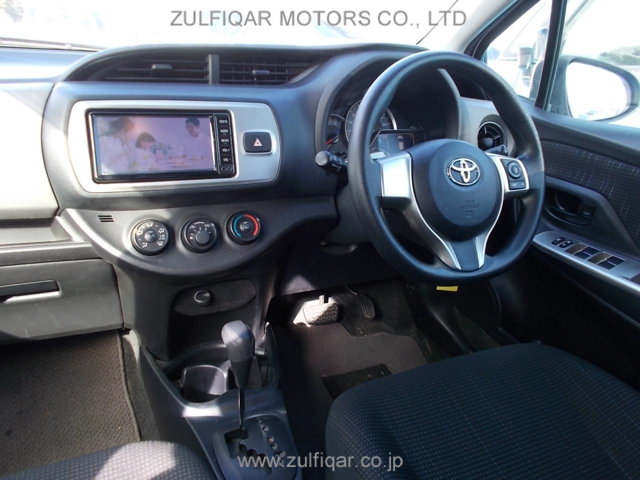 TOYOTA VITZ 2017 Image 3