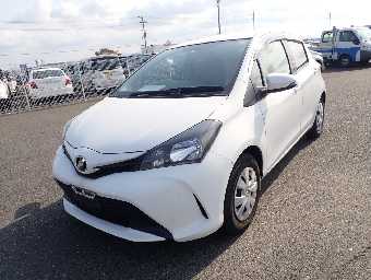 TOYOTA VITZ 2017 Image 7