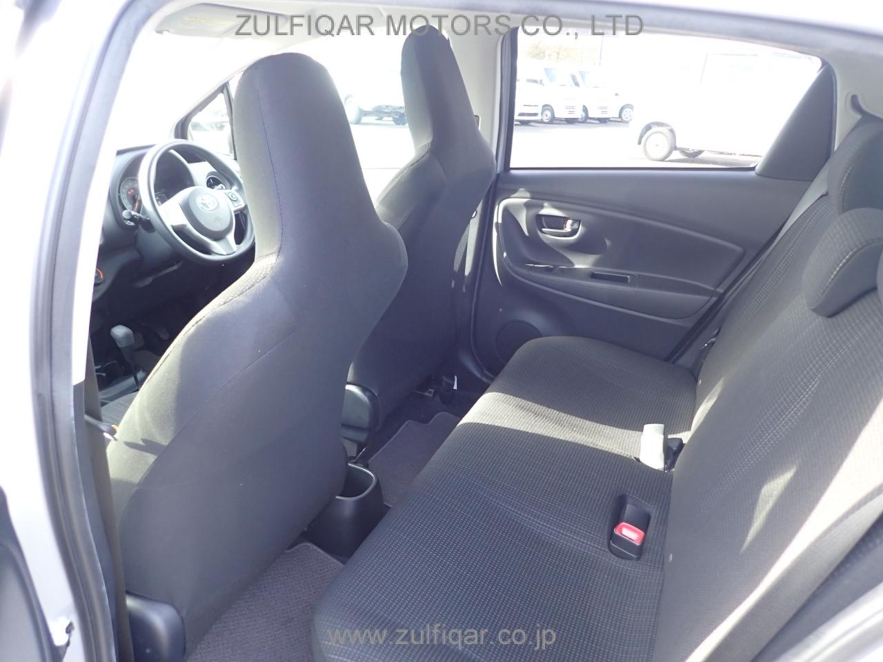 TOYOTA VITZ 2017 Image 11