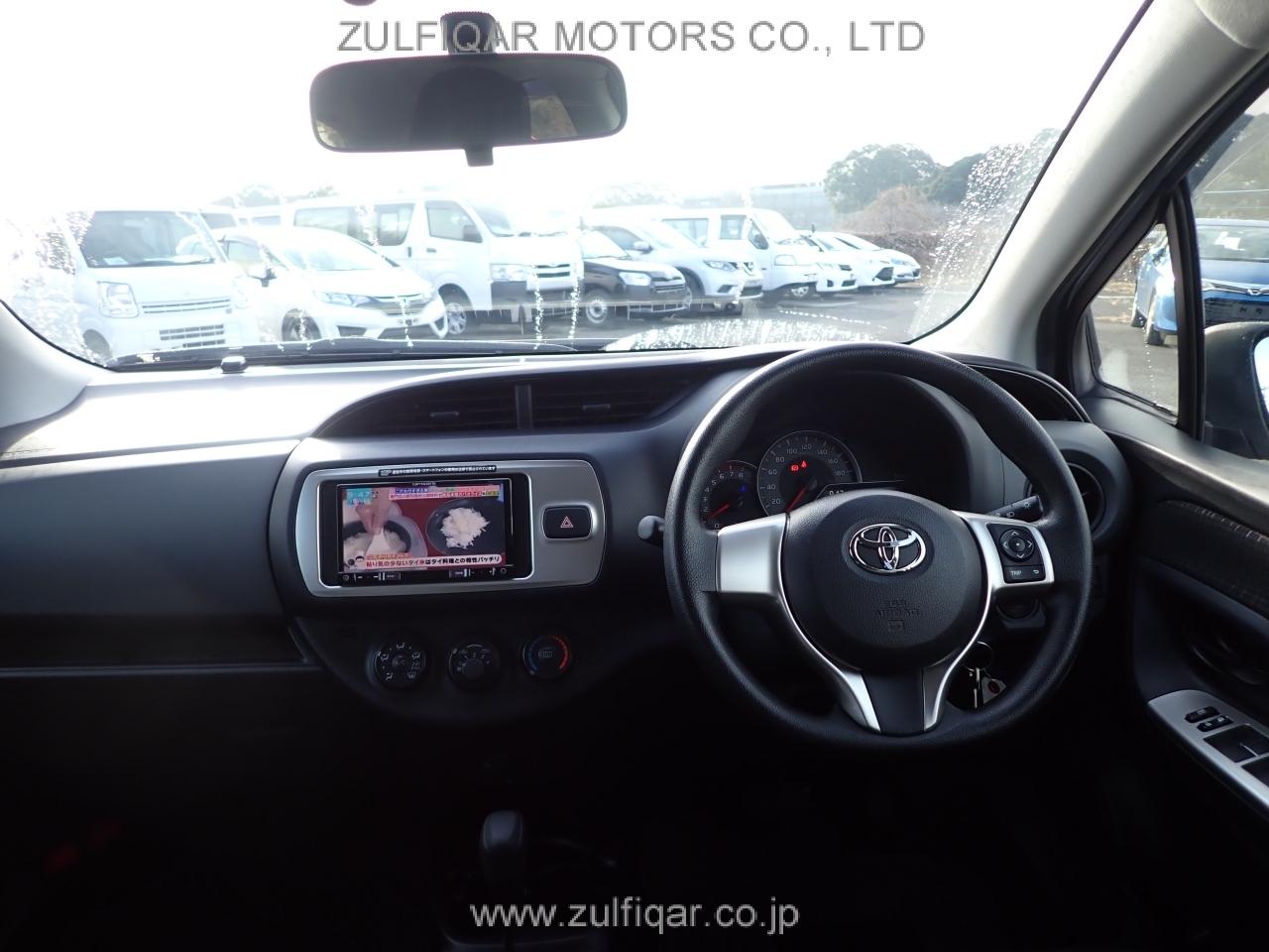 TOYOTA VITZ 2017 Image 3