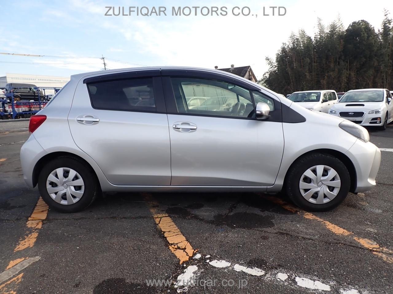 TOYOTA VITZ 2017 Image 6