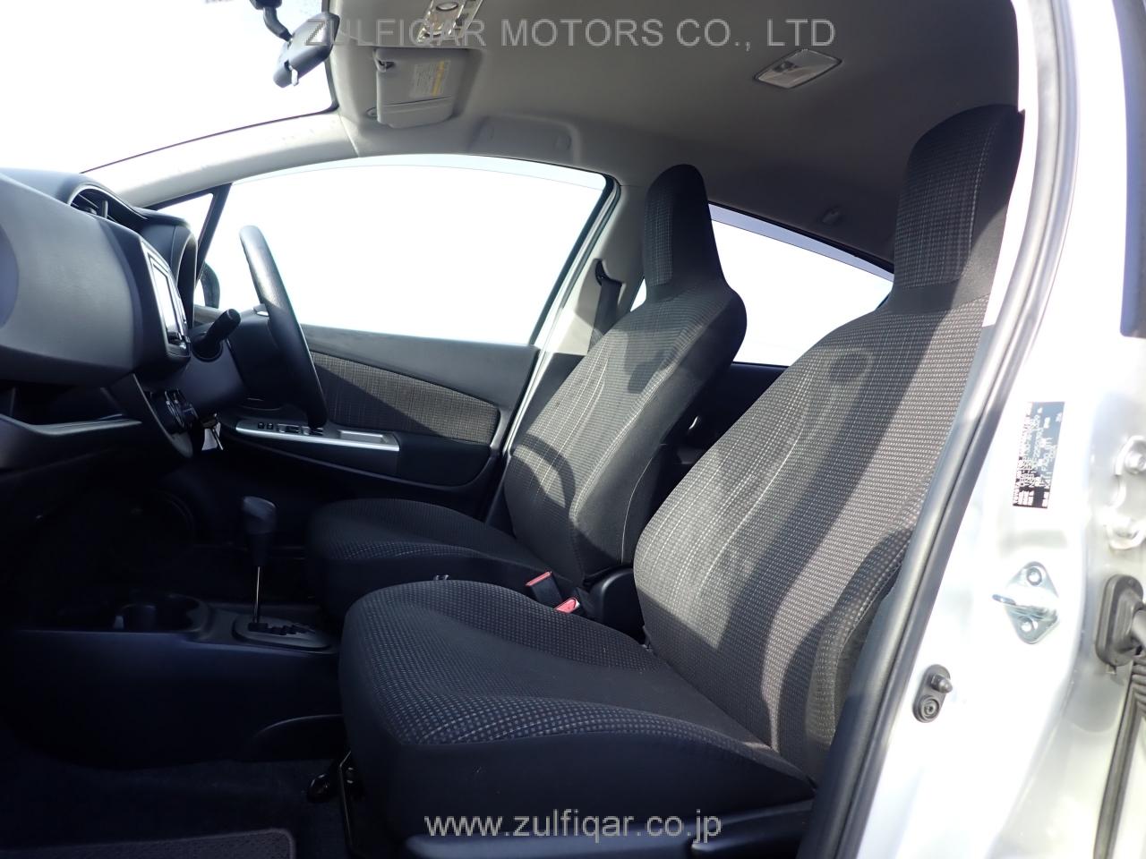 TOYOTA VITZ 2017 Image 8