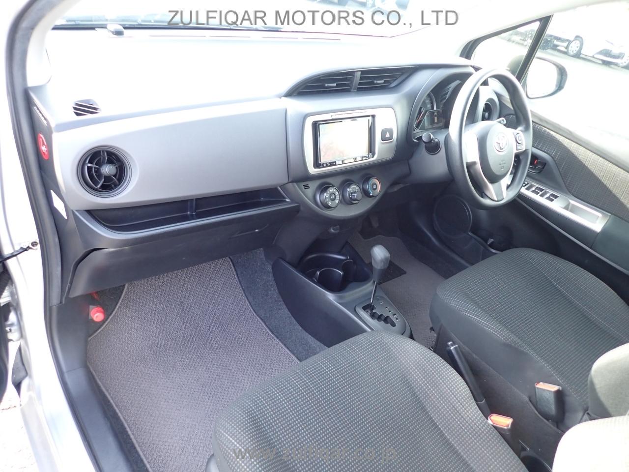 TOYOTA VITZ 2017 Image 9