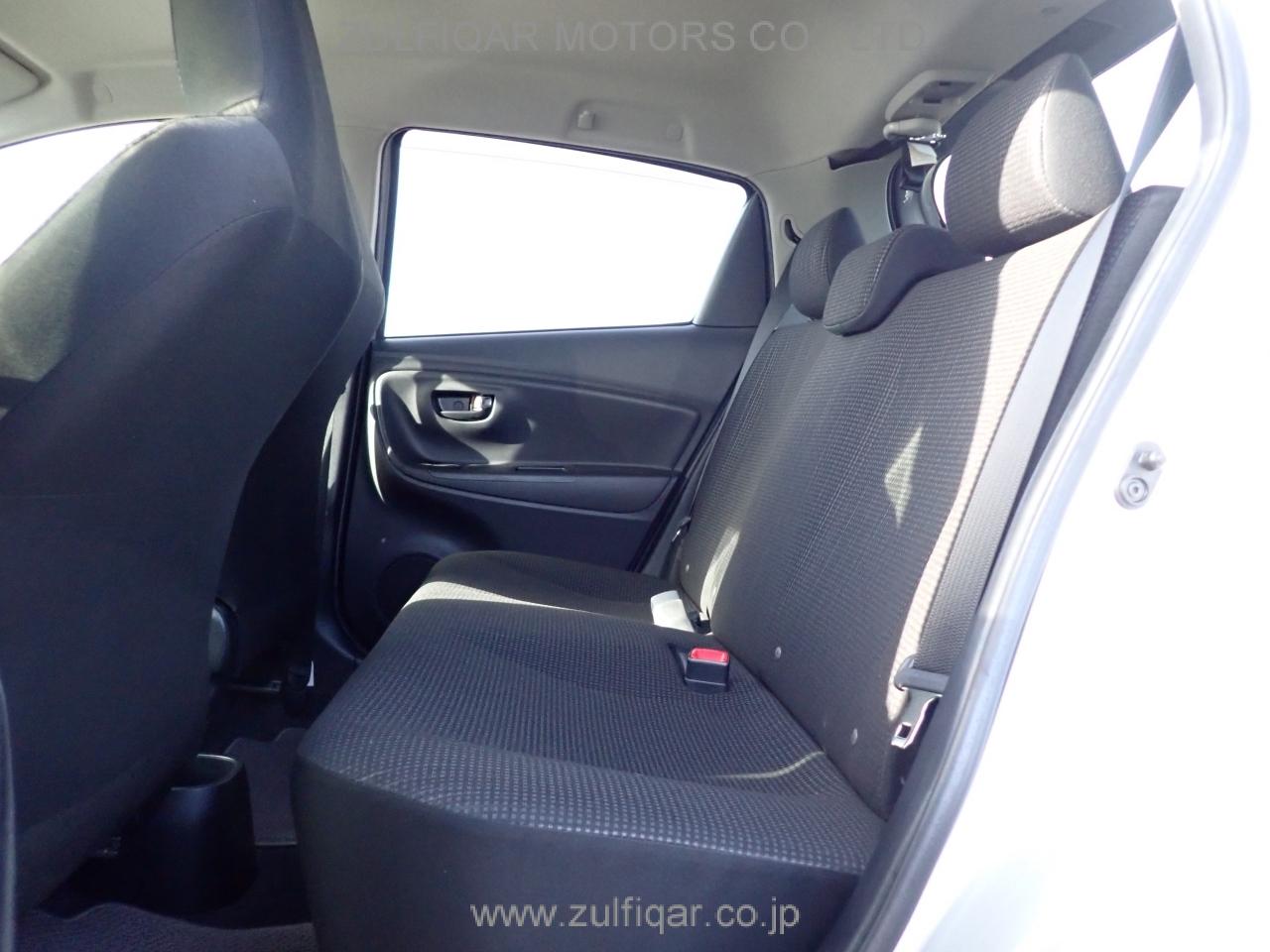 TOYOTA VITZ 2017 Image 10