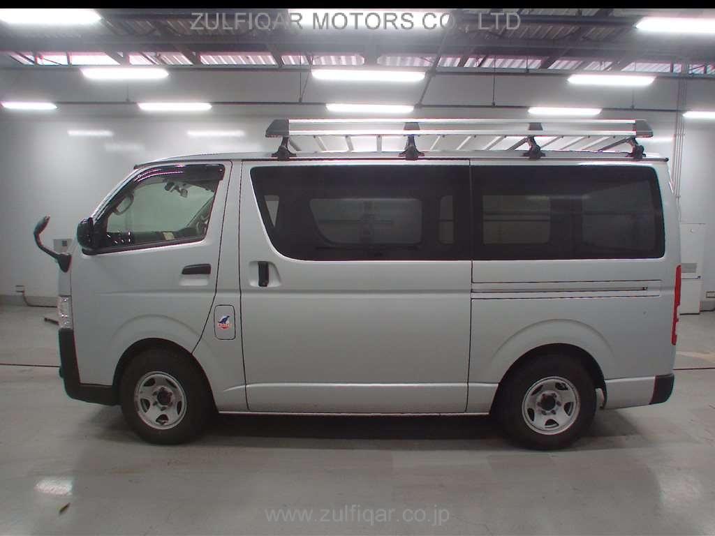 TOYOTA HIACE 2017 Image 4