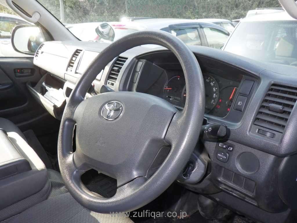 TOYOTA HIACE 2017 Image 7