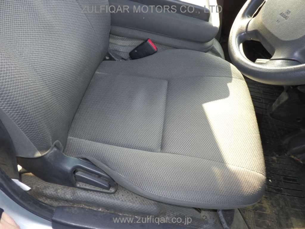 TOYOTA HIACE 2017 Image 8