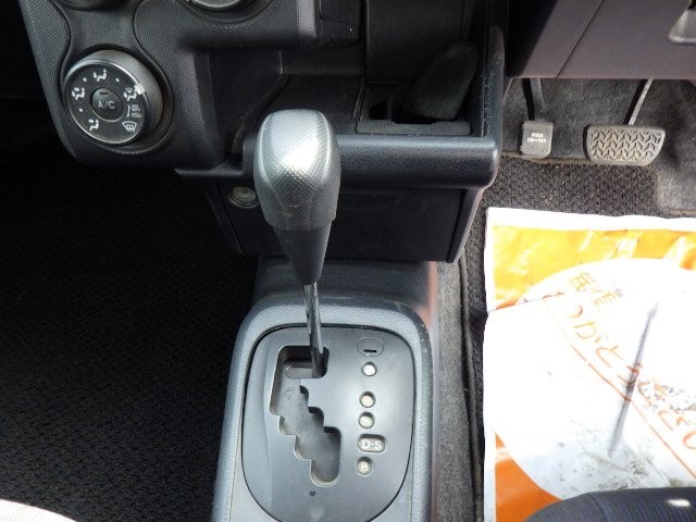 TOYOTA PROBOX 2017 Image 21