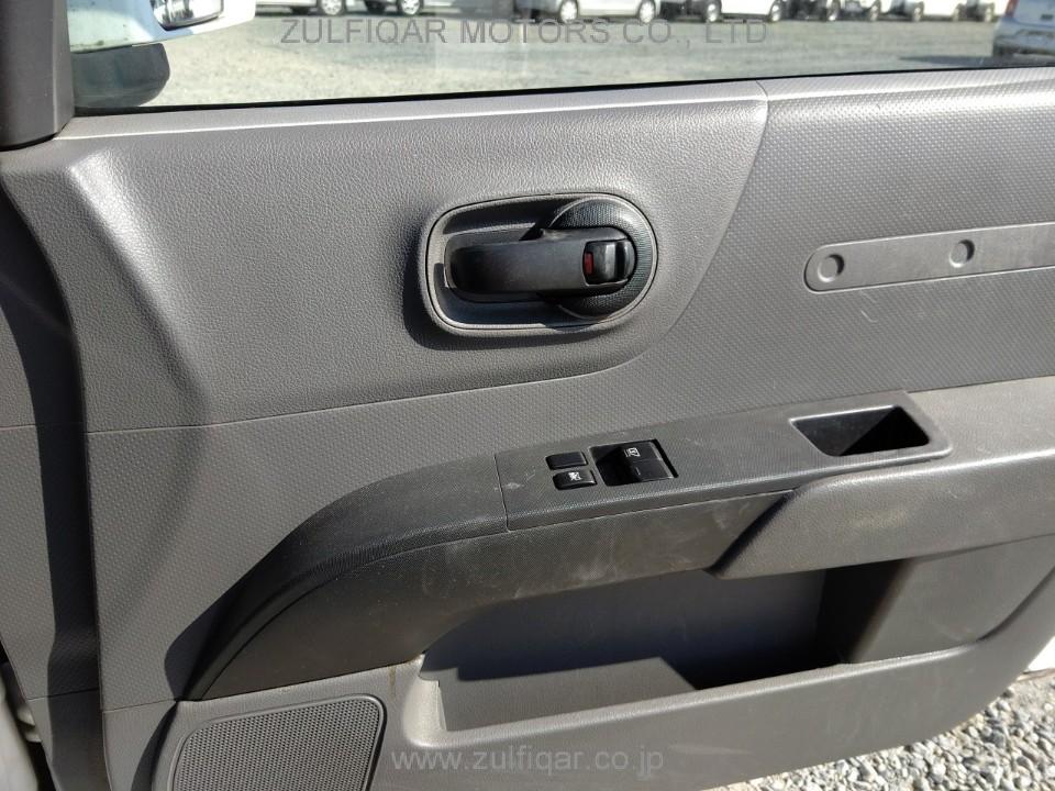 NISSAN A.D S/V 2016 Image 12