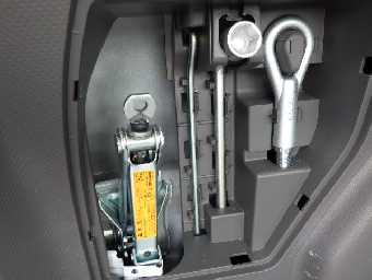 NISSAN NV150 AD 2019 Image 25