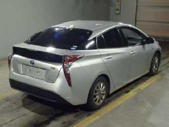 TOYOTA PRIUS 2017 Image 2