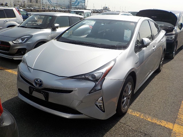 TOYOTA PRIUS 2017 Image 21