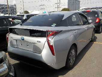TOYOTA PRIUS 2017 Image 13