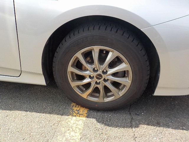 TOYOTA PRIUS 2017 Image 24